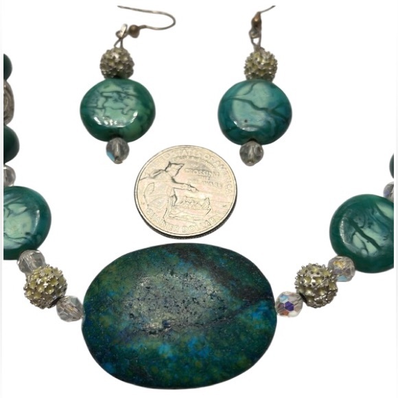 Handmade Green Jasper Pendant Necklace with Matching Earrings. - Picture 5 of 5